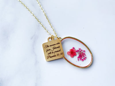The Woman Who Fears Jehovah Will Be Praised Dried Flower Gold Necklace - GINGERS