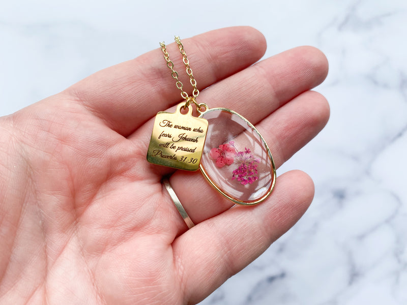 The Woman Who Fears Jehovah Will Be Praised Dried Flower Gold Necklace - GINGERS