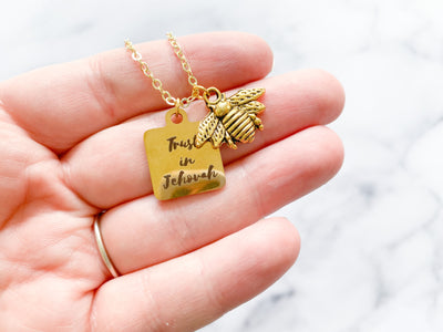 Trust in Jehovah Bee Gold Necklace - GINGERS